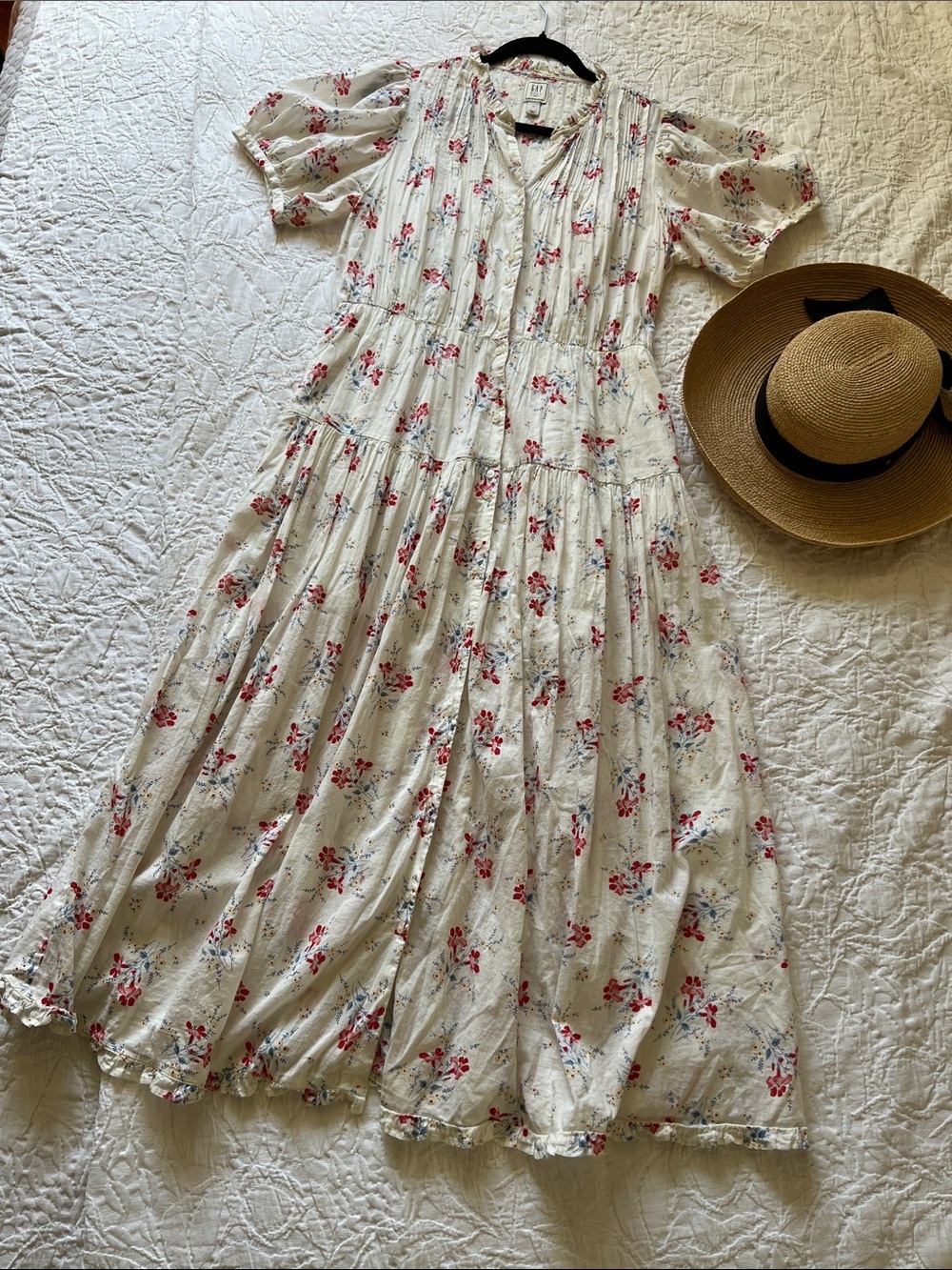 Gap x DOEN Floral Tiered Maxi Dress in Cream with Red Print